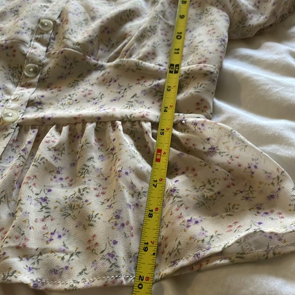 Paper Crane Cream Floral Blouse - Picture 14 of 15